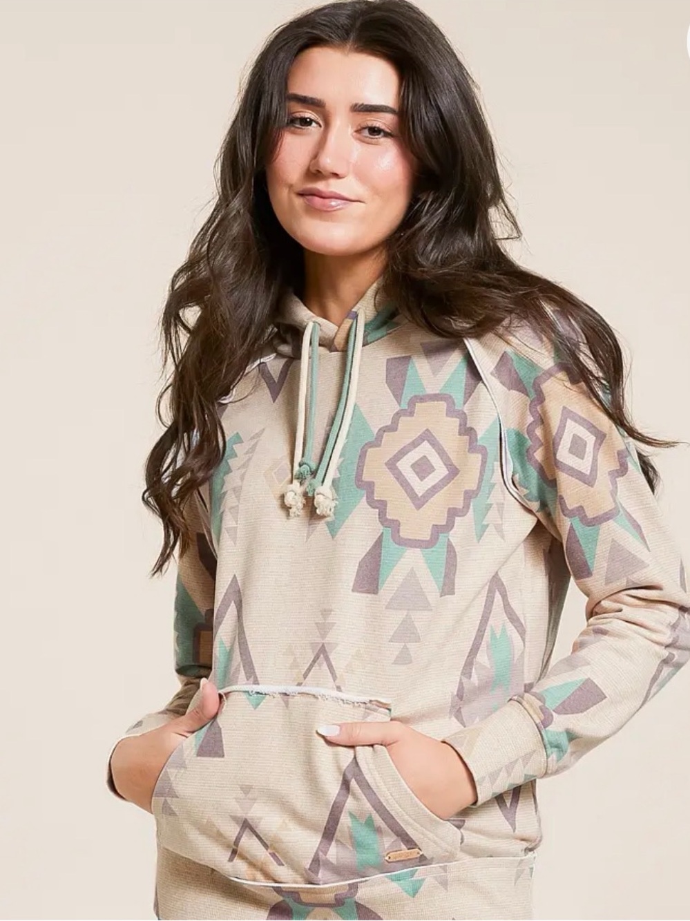 Like new size L Hooey Playa Women’s  Aztec-Print Hoodie. Soft. Cozy. Beautiful.